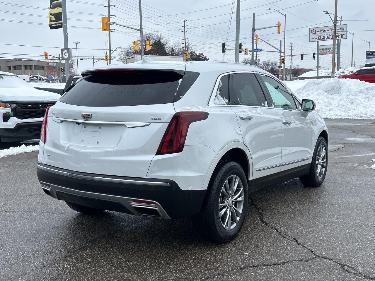 2022 Cadillac XT5 AWD 4dr Premium Luxury Photo