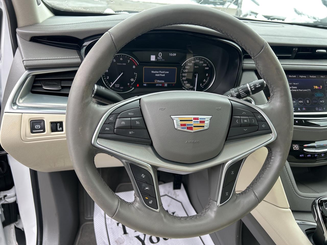 2022 Cadillac XT5 AWD 4dr Premium Luxury Photo