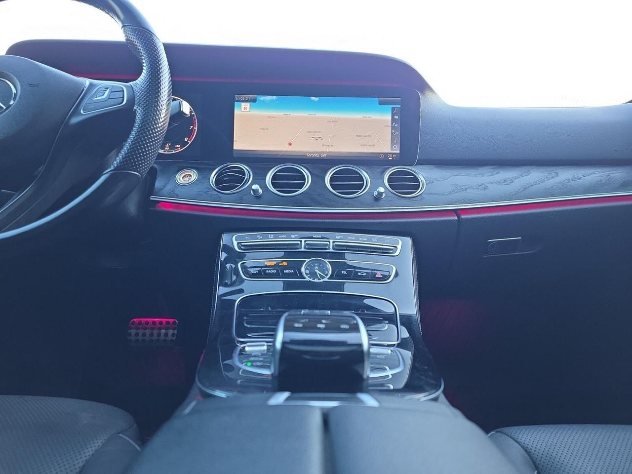 2017 Mercedes-Benz E-Class E400 4MATIC AMG PKG * HUD / BURMESTER / COOLED SEA Photo