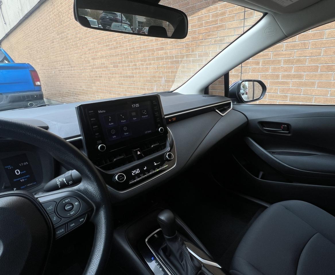 2022 Toyota Corolla LE   Lane Dep   Forward Safety   Carplay Photo