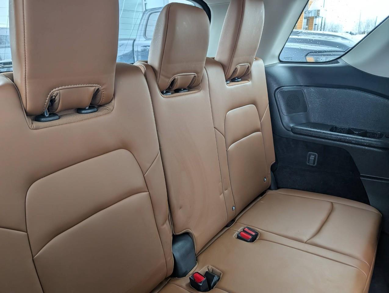 2023 Nissan Pathfinder Platinum Photo