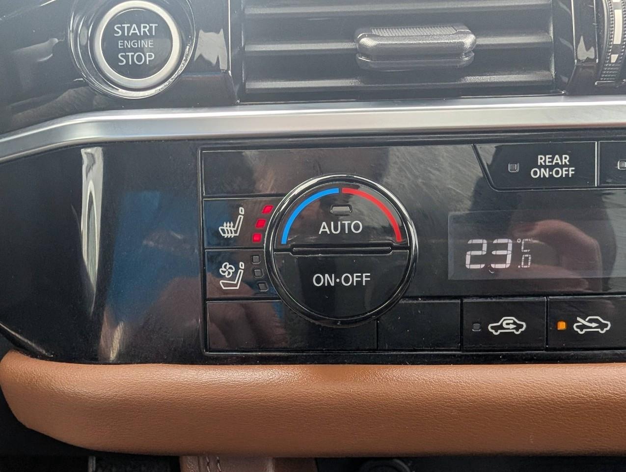 2023 Nissan Pathfinder Platinum Photo