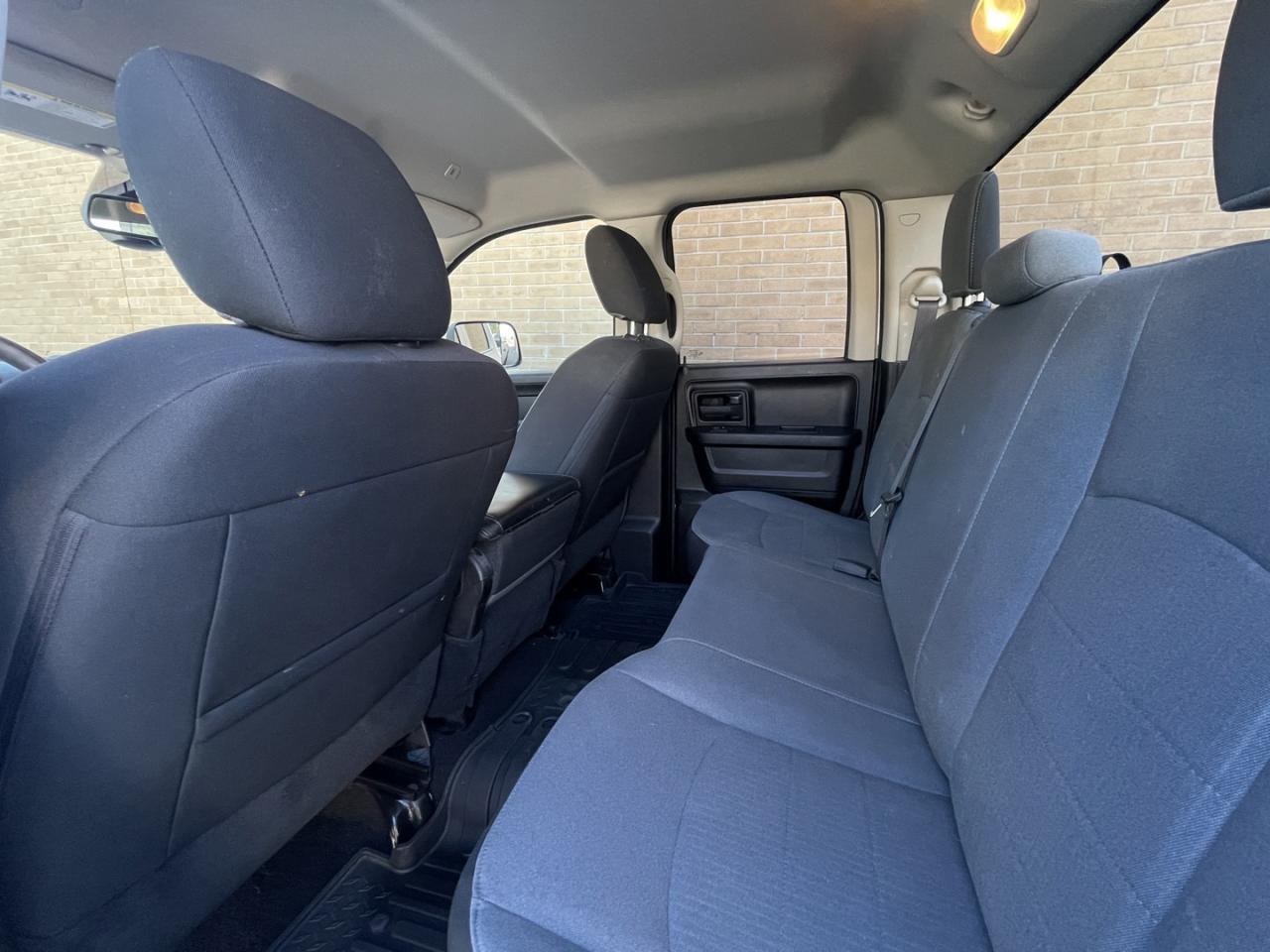 2021 RAM 1500 Classic Tradesman 6'4 BOX / Remote Start / Rev Cam Photo