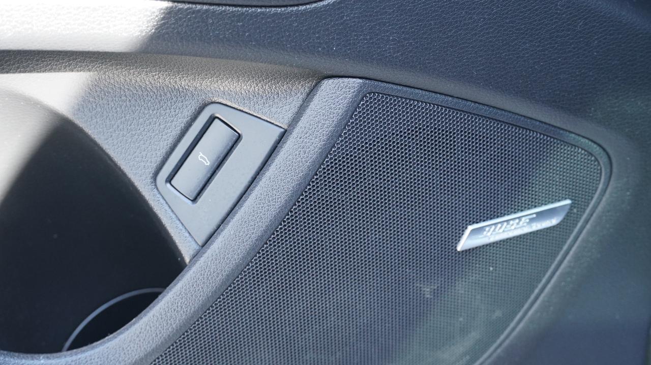 2015 Audi Q7 quattro 3.0L TDI Vorsprung Edition S-LINE 3rd ROW Photo