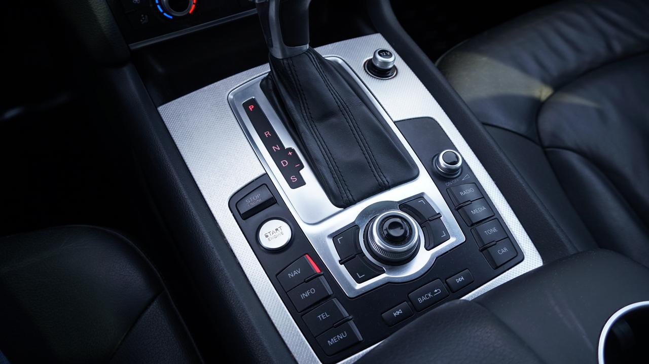 2015 Audi Q7 quattro 3.0L TDI Vorsprung Edition S-LINE 3rd ROW Photo