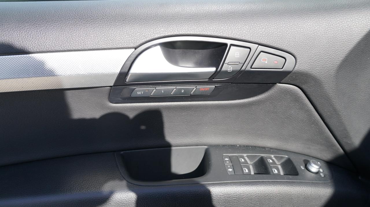 2015 Audi Q7 quattro 3.0L TDI Vorsprung Edition S-LINE 3rd ROW Photo