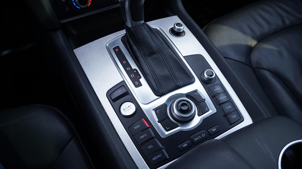 2015 Audi Q7 quattro 3.0L TDI Vorsprung Edition S-LINE 3rd ROW Photo