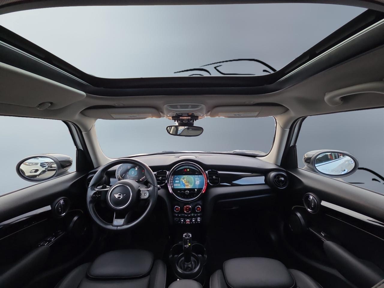 2024 MINI 5 Door Cooper S * NO ACCIDENTS / NAVI / PANORAMIC / CARPL Photo