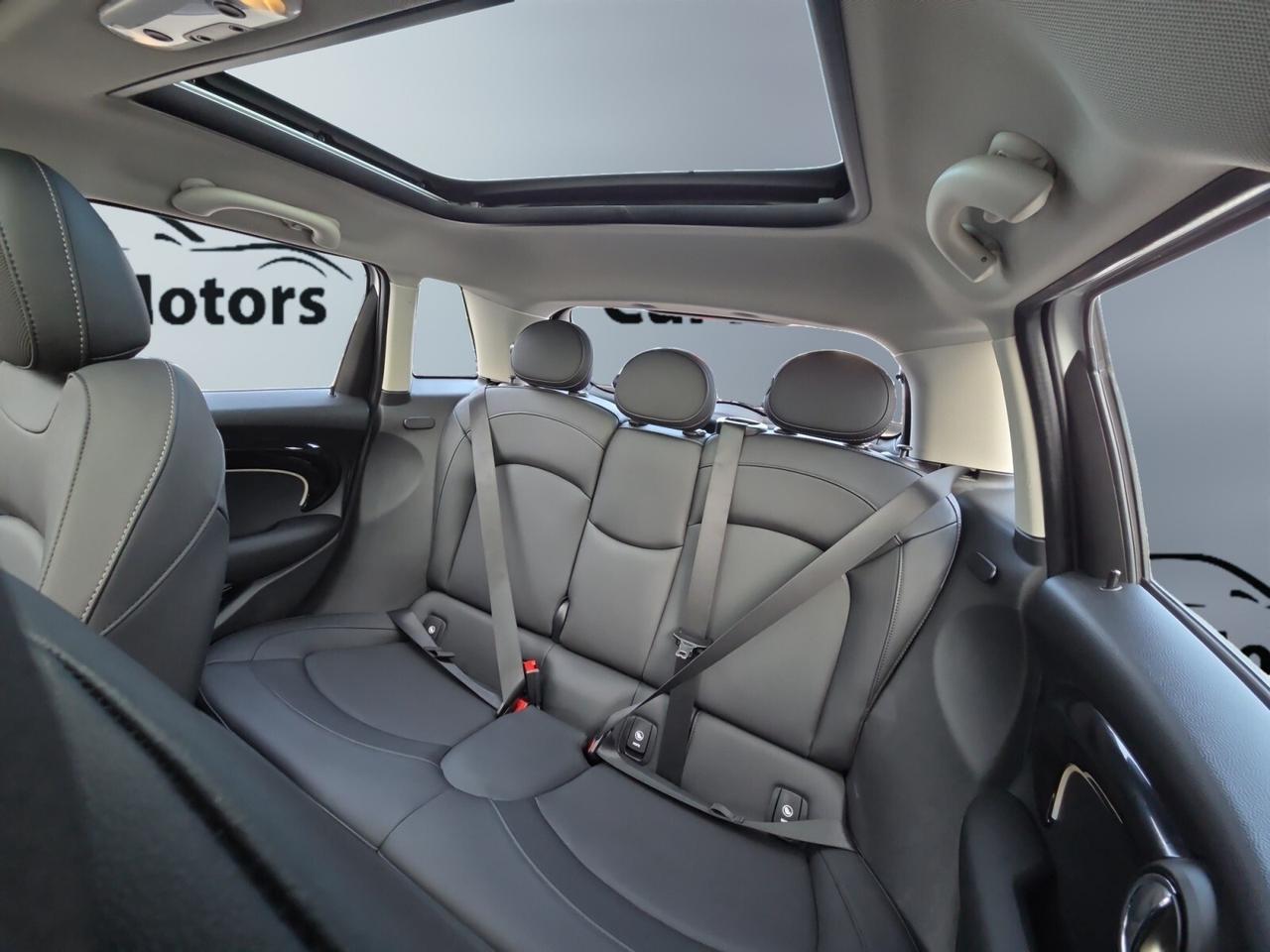 2024 MINI 5 Door Cooper S * NO ACCIDENTS / NAVI / PANORAMIC / CARPL Photo