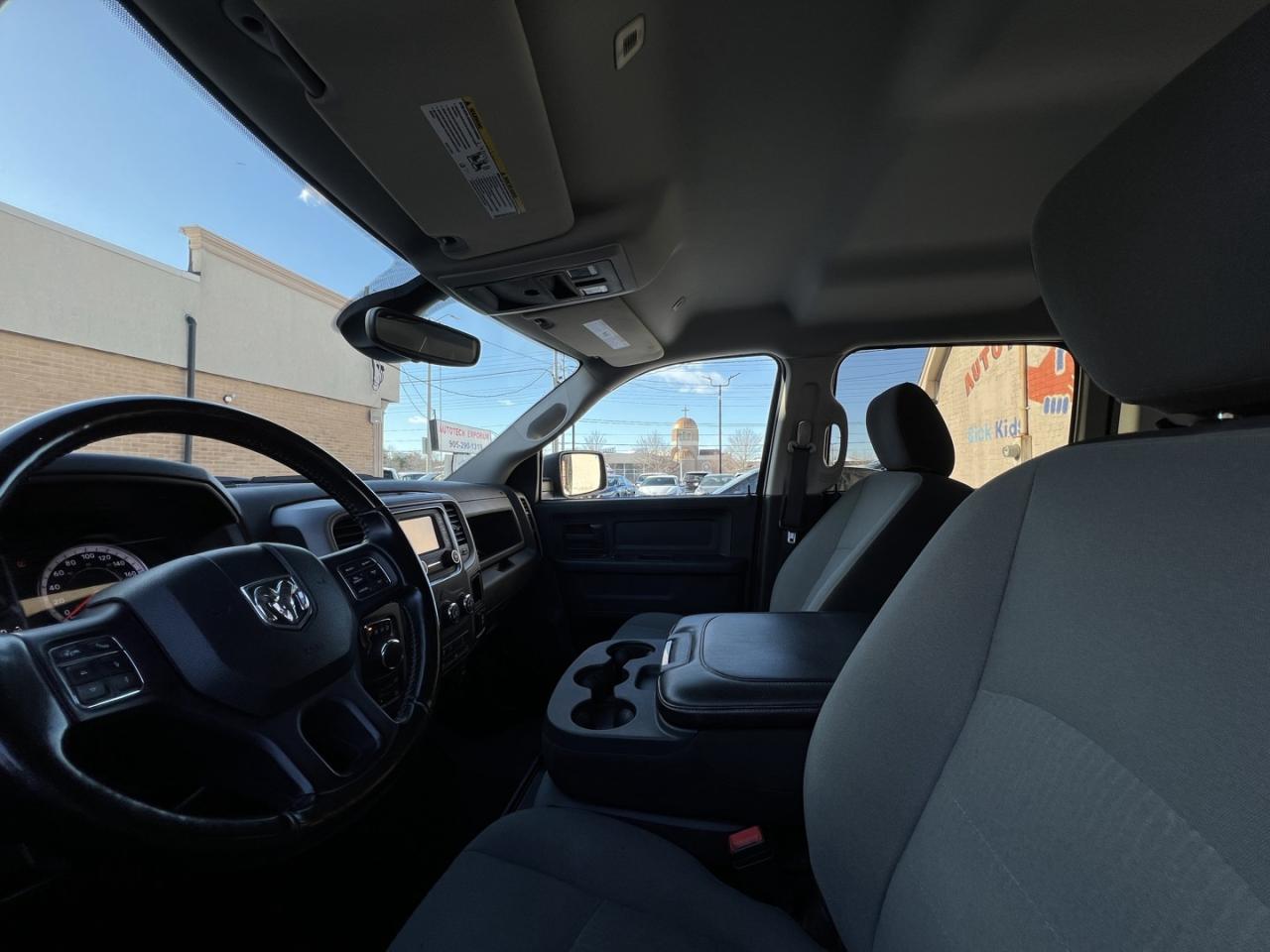 2022 RAM 1500 Classic EXPRESS CREW CAB 5.7 HEMI 4X4   Htd Seats   Rev Ca Photo