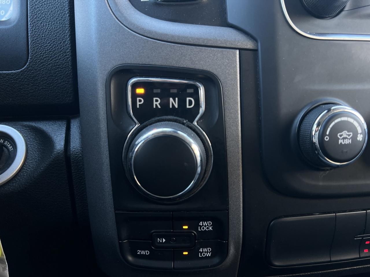 2022 RAM 1500 Classic EXPRESS CREW CAB 5.7 HEMI 4X4   Htd Seats   Rev Ca Photo