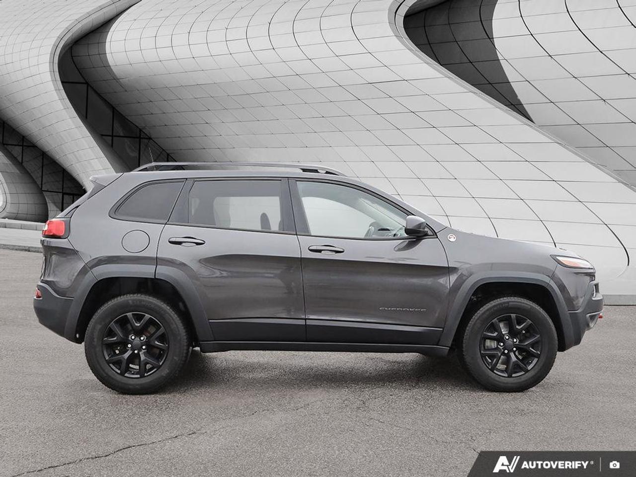 2017 Jeep Cherokee Trailhawk Photo