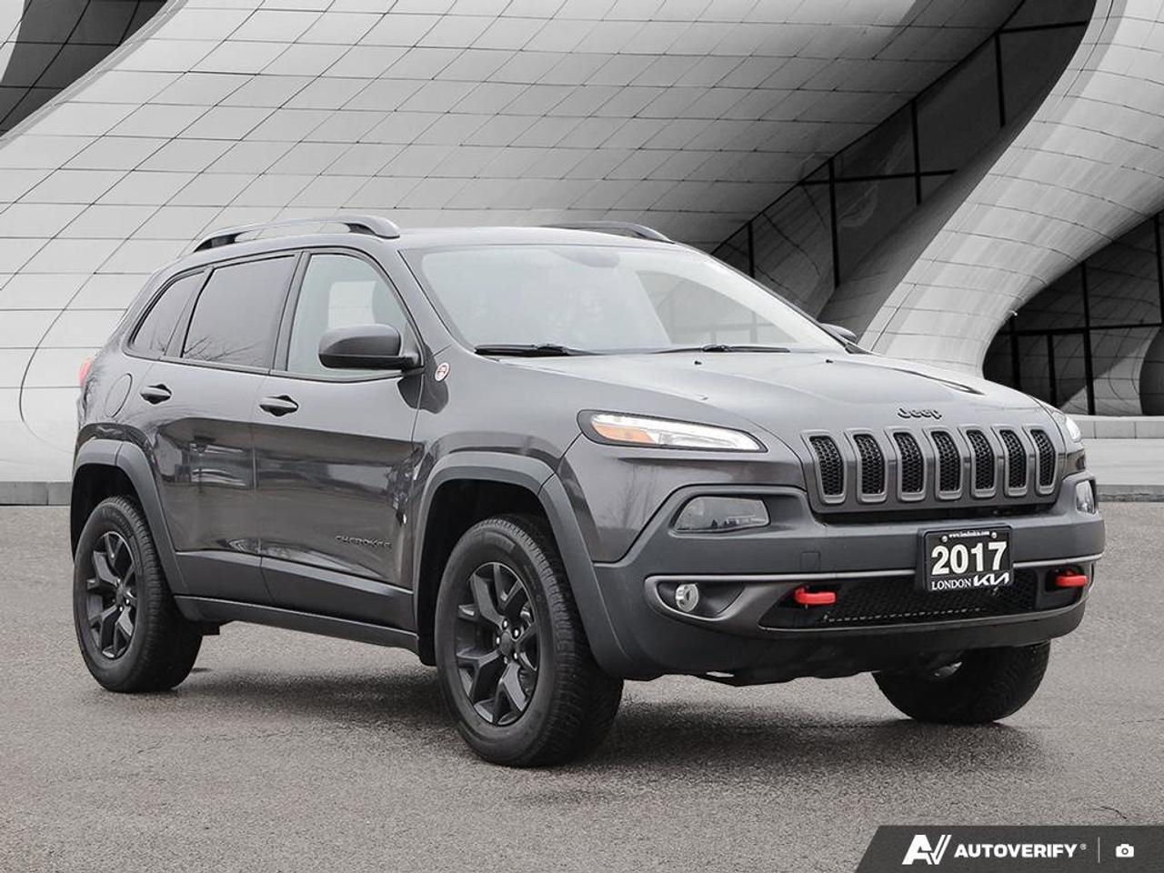 2017 Jeep Cherokee Trailhawk Photo