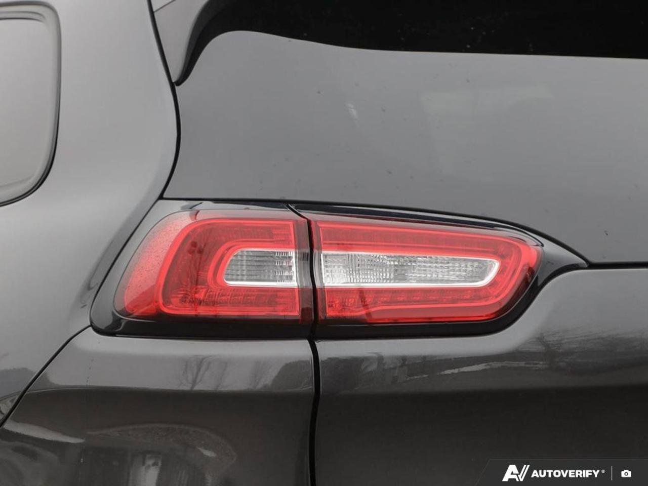 2017 Jeep Cherokee Trailhawk Photo