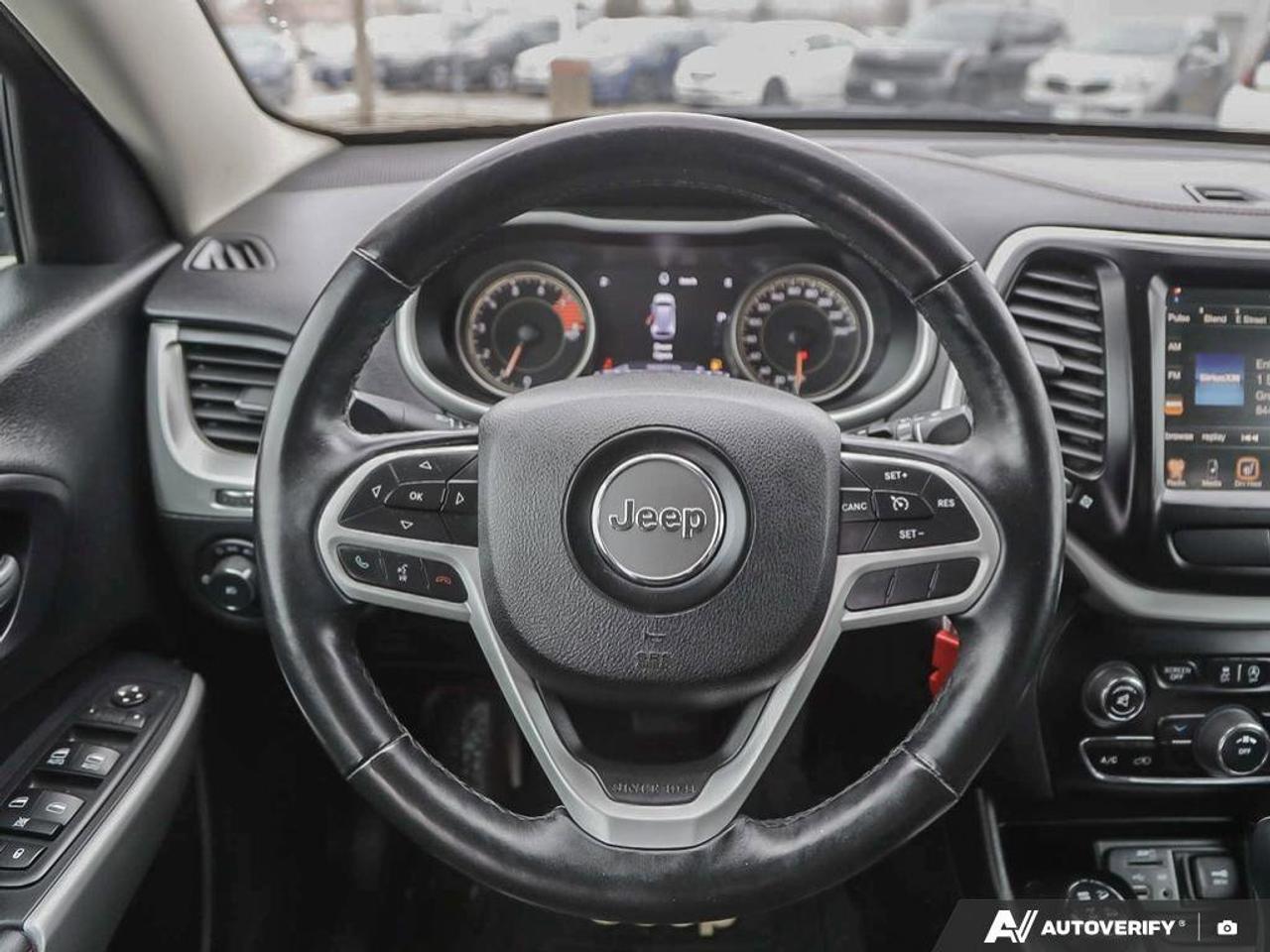 2017 Jeep Cherokee Trailhawk Photo