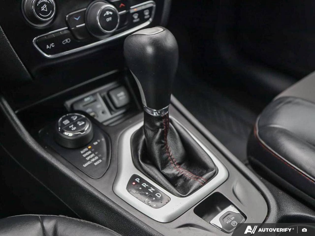 2017 Jeep Cherokee Trailhawk Photo