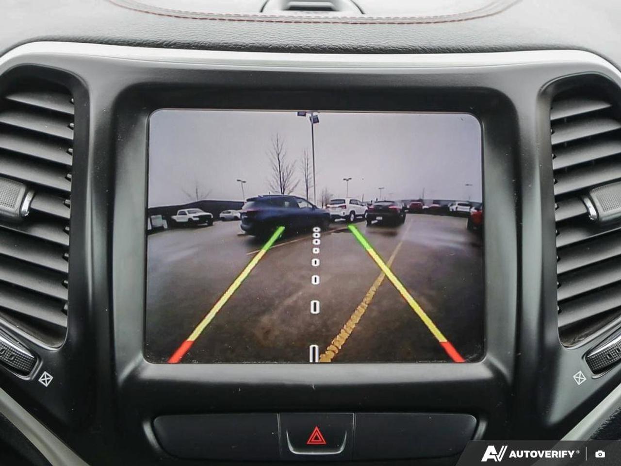 2017 Jeep Cherokee Trailhawk Photo