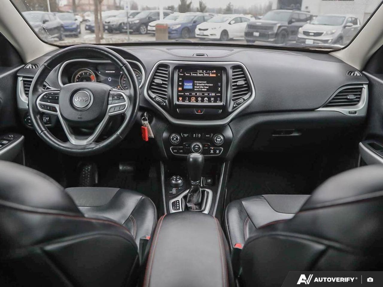 2017 Jeep Cherokee Trailhawk Photo