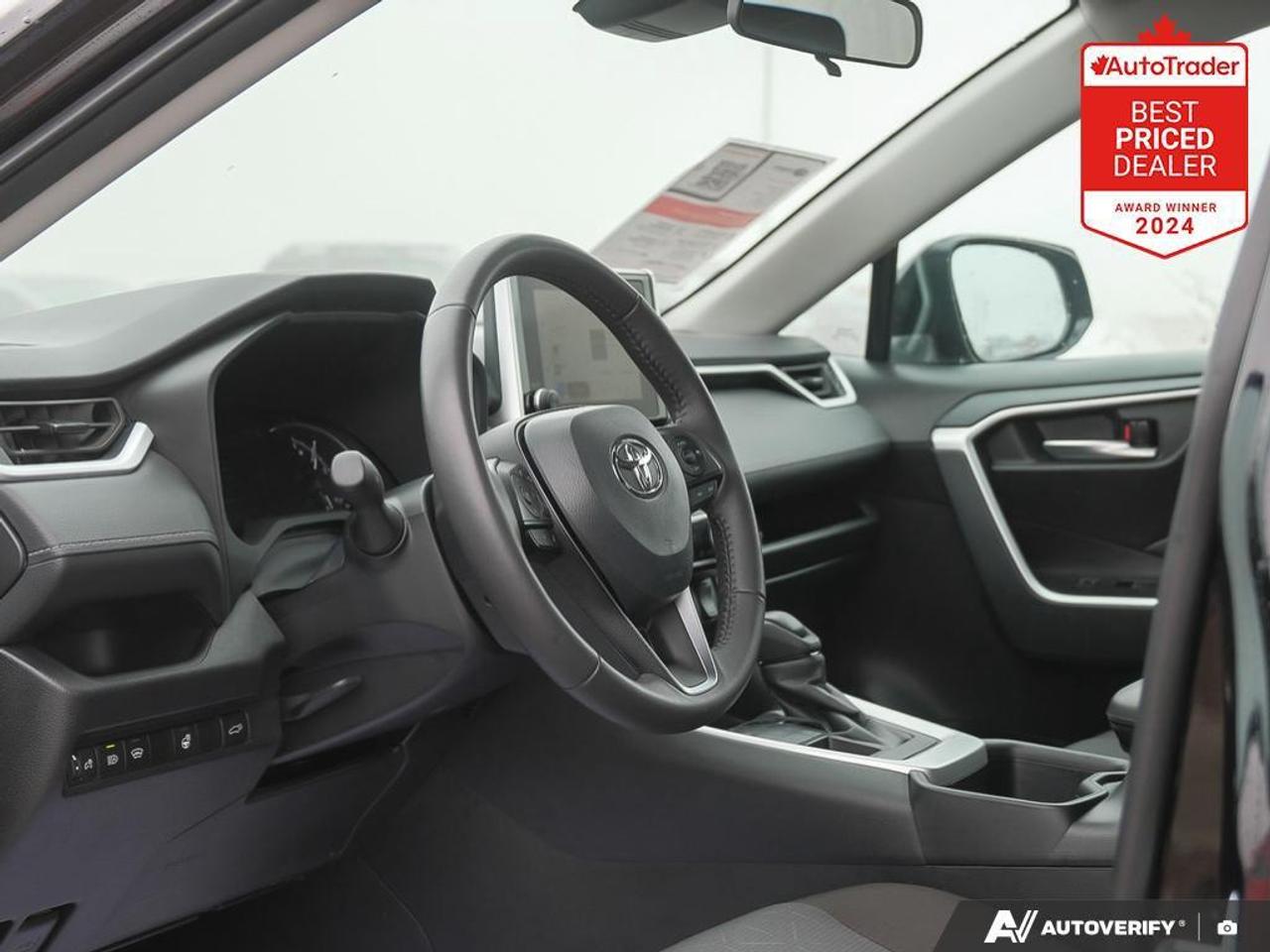 2025 Toyota RAV4 XLE 4dr All-wheel Drive Photo