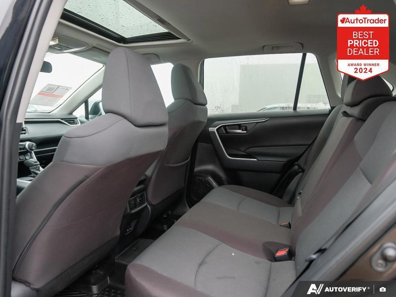 2025 Toyota RAV4 XLE 4dr All-wheel Drive Photo