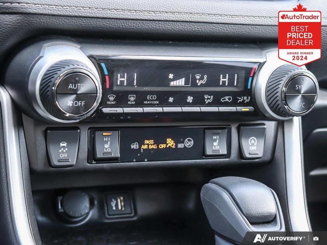 2025 Toyota RAV4 XLE 4dr All-wheel Drive Photo