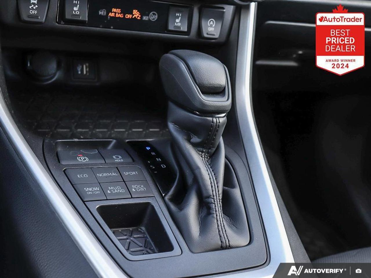 2025 Toyota RAV4 XLE 4dr All-wheel Drive Photo