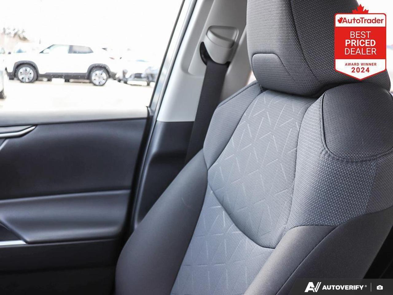 2025 Toyota RAV4 XLE 4dr All-wheel Drive Photo