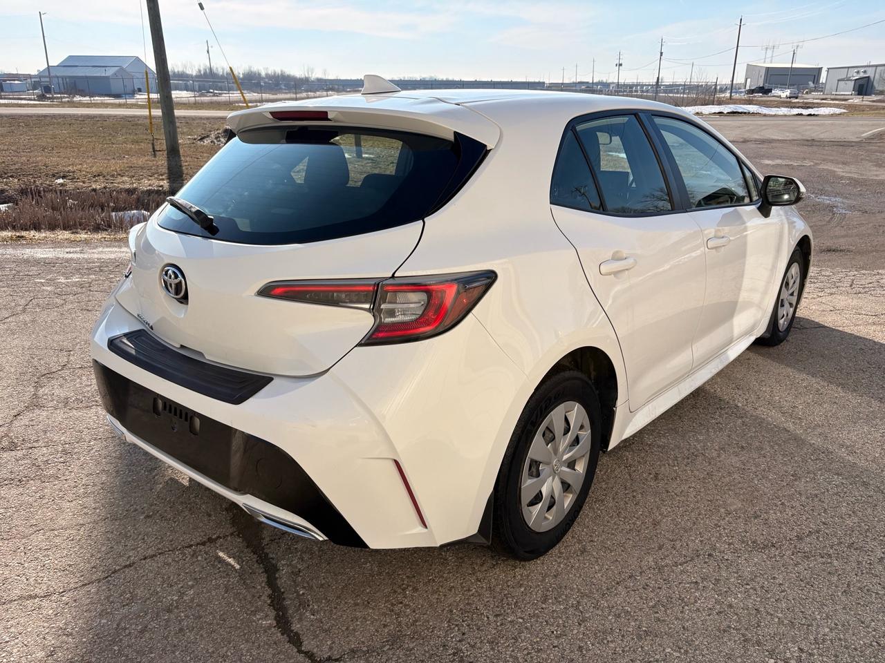 2022 Toyota Corolla Hatchback SE, CVT, Rare Hatchback, Apple Carplay Photo3