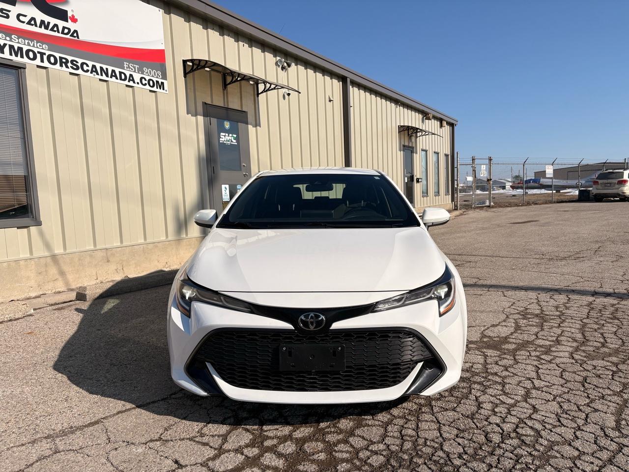 2022 Toyota Corolla Hatchback SE, CVT, Rare Hatchback, Apple Carplay Photo