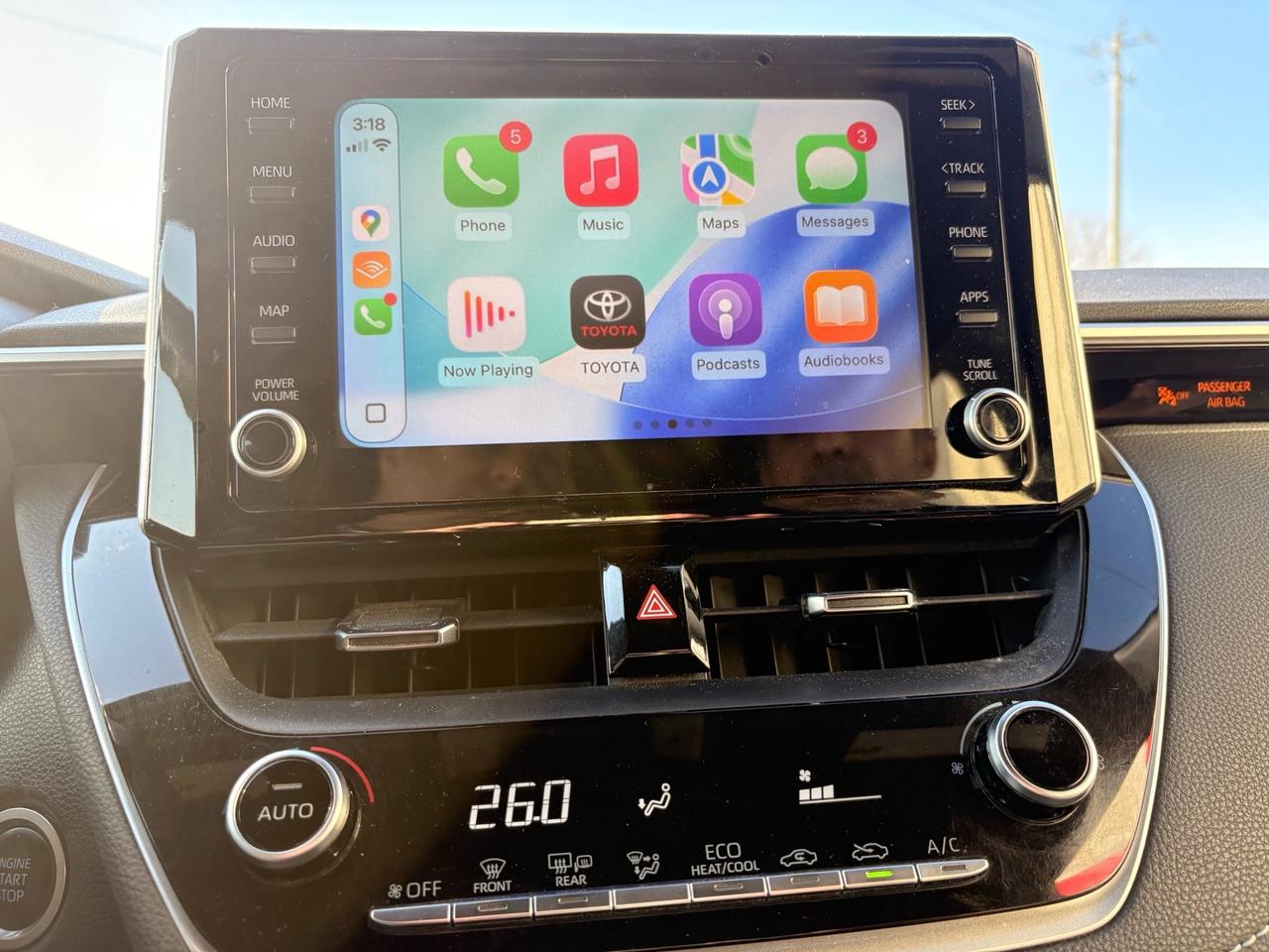 2022 Toyota Corolla Hatchback SE, CVT, Rare Hatchback, Apple Carplay Photo