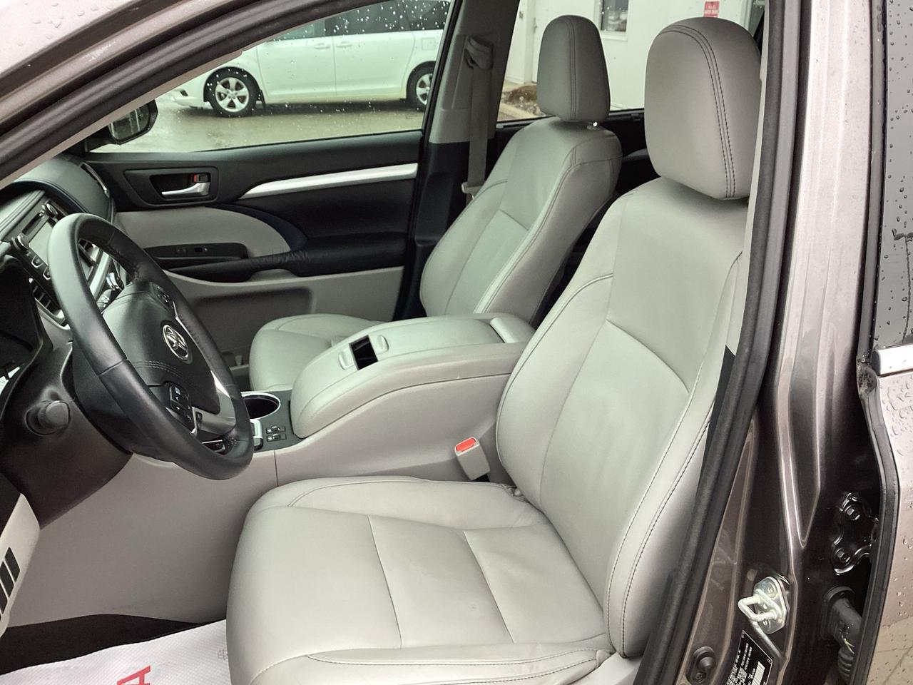 2015 Toyota Highlander XLE AWD **AS IS** Photo