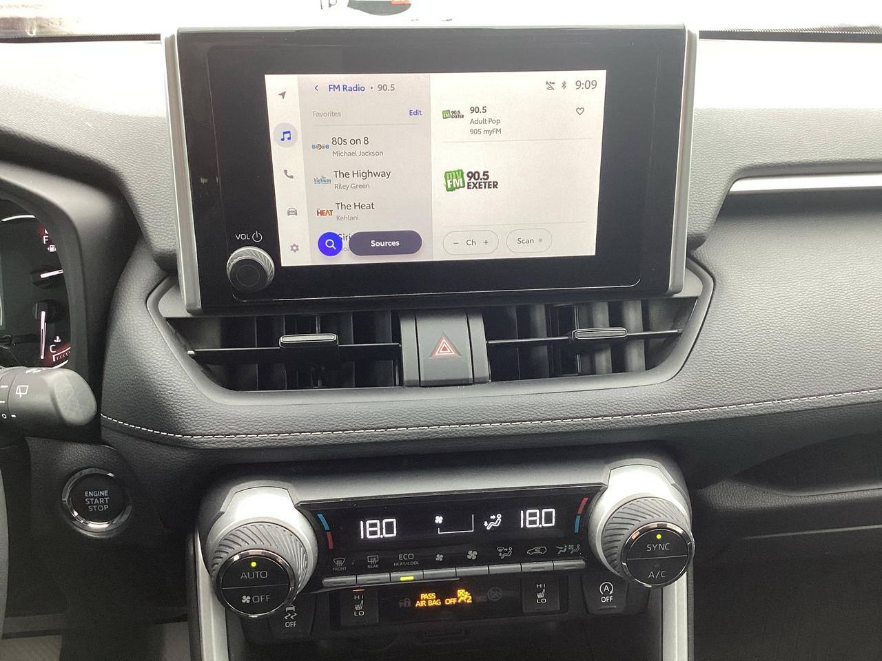 2024 Toyota RAV4 XLE AWD Photo