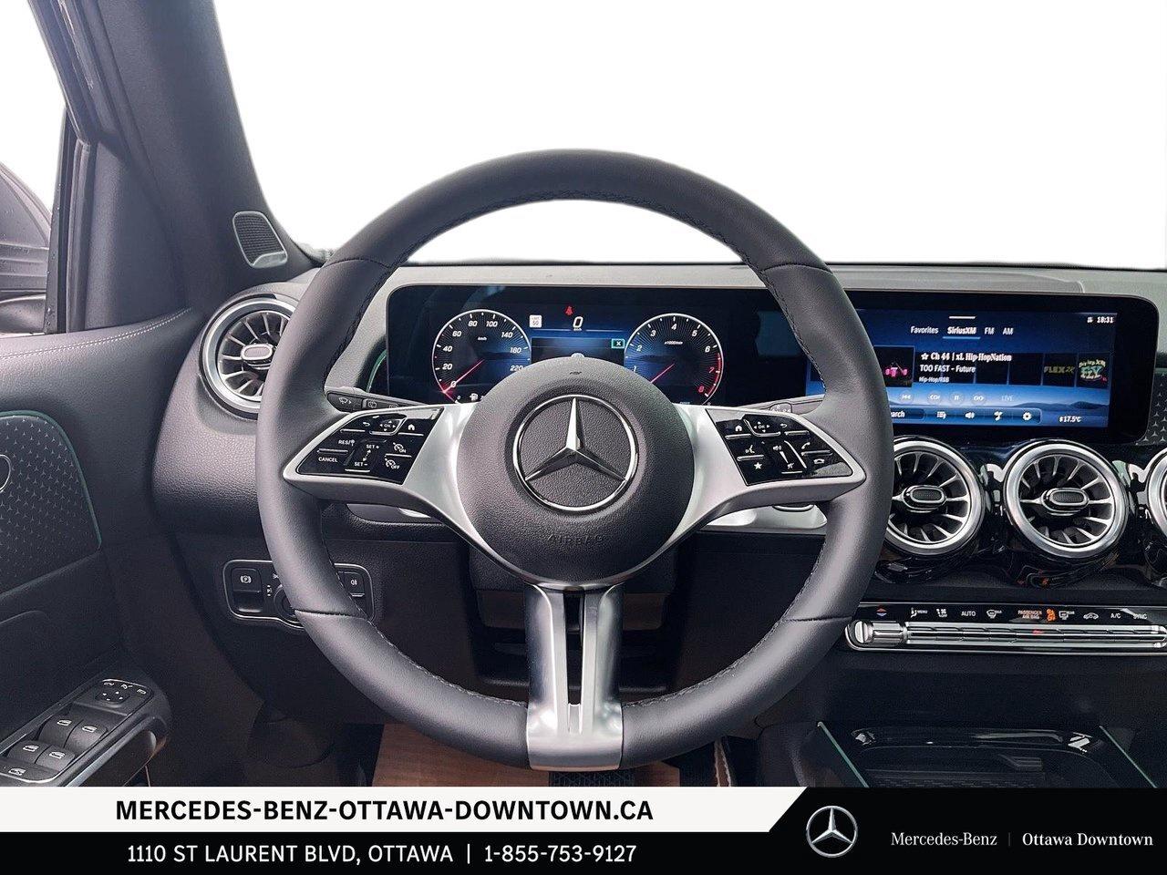 2025 Mercedes-Benz GLB 250 4MATIC Photo