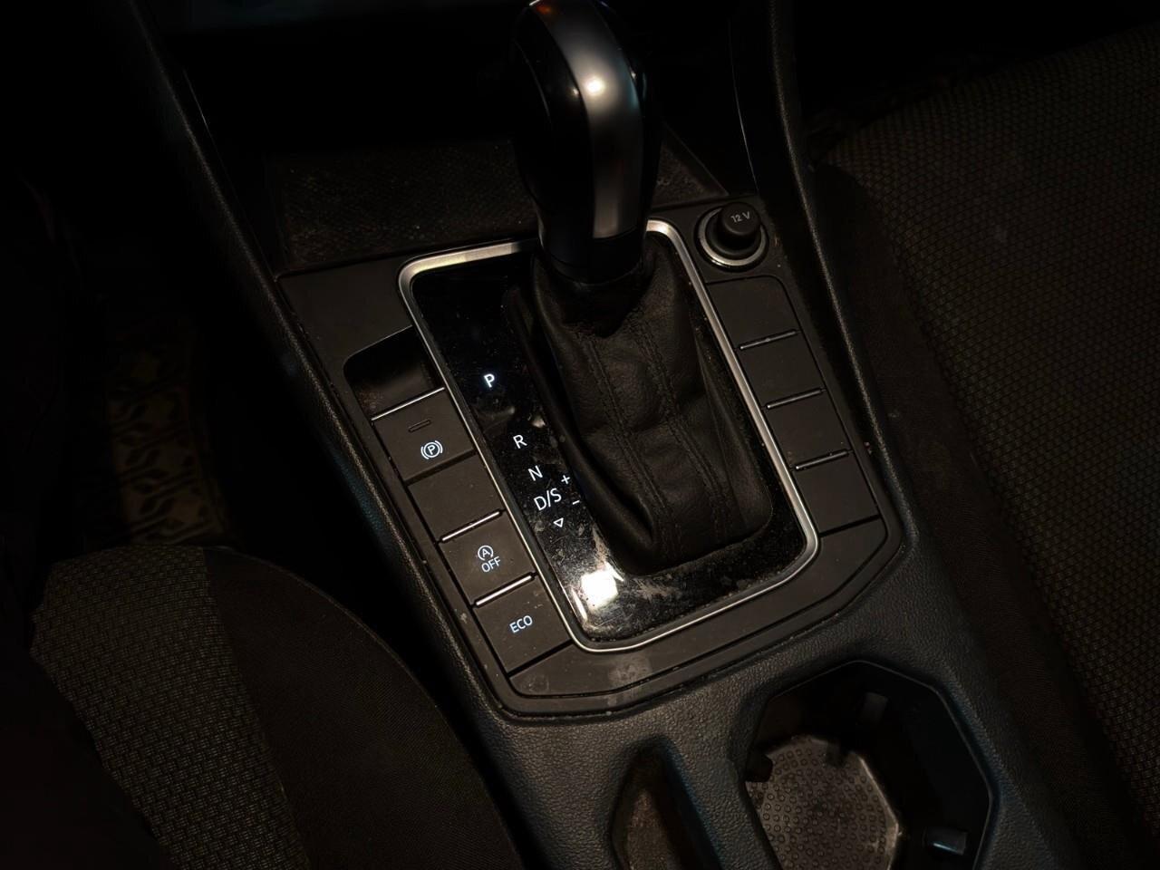 2019 Volkswagen Jetta ComfortlineONE-OWNER, FWD, AUTO, HTD SEATS, CARPLA Photo