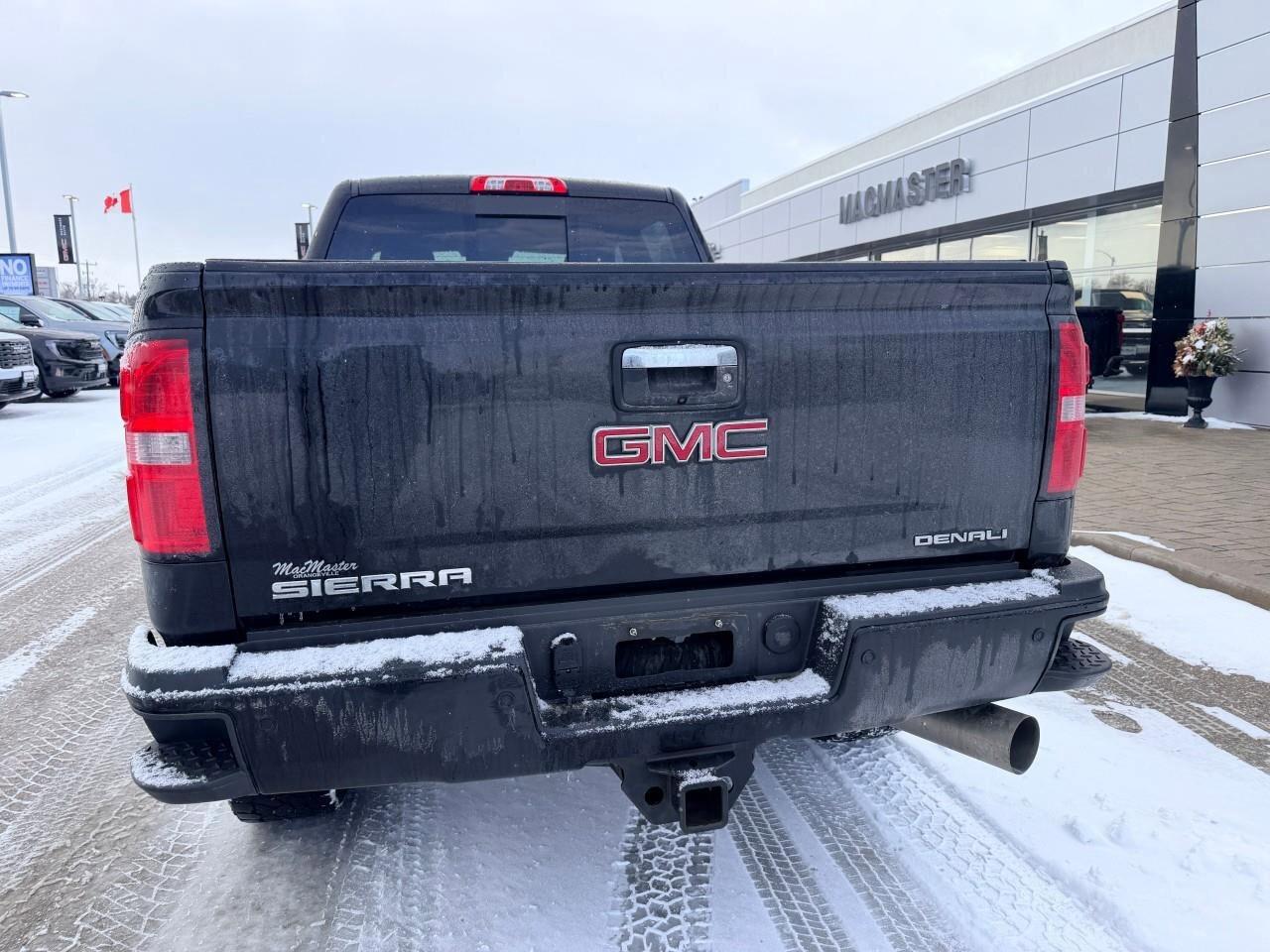 2019 GMC SIERRA 2500HD DenaliDENALI, 6.6L V8 DURAMAX, ALLOYS, LEATHER, CE Photo