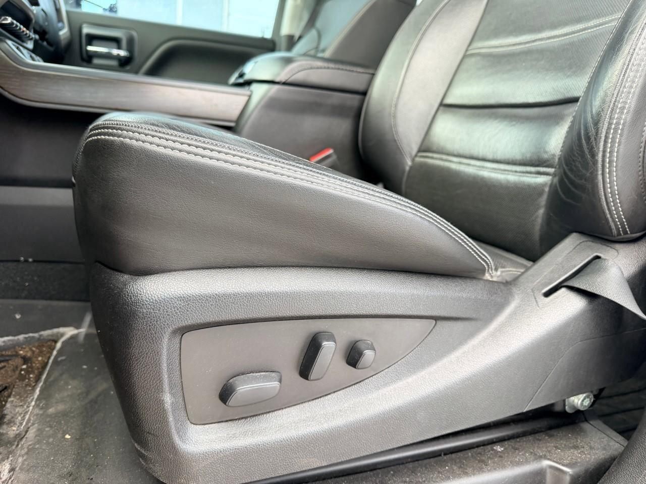 2019 GMC SIERRA 2500HD DenaliDENALI, 6.6L V8 DURAMAX, ALLOYS, LEATHER, CE Photo