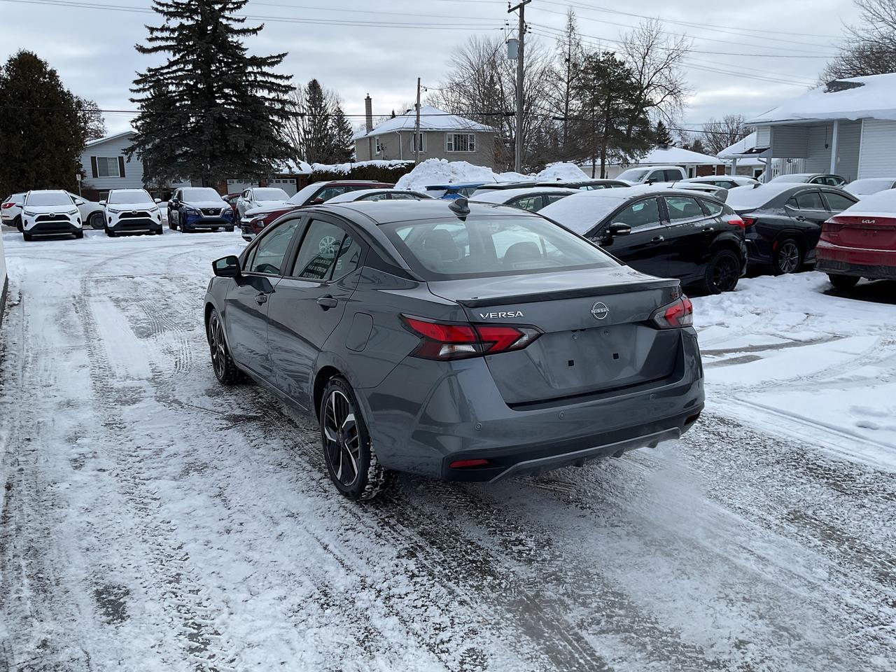 2024 Nissan Versa SR 4DR SEDAN Photo4