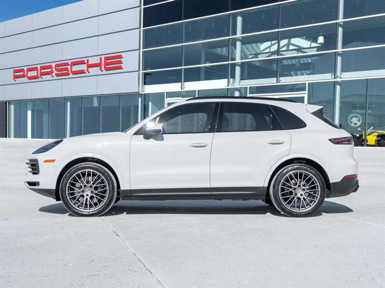 2023 Porsche Cayenne Platinum Edition AWD Assistance Pkg Premium Pkg Pl Photo