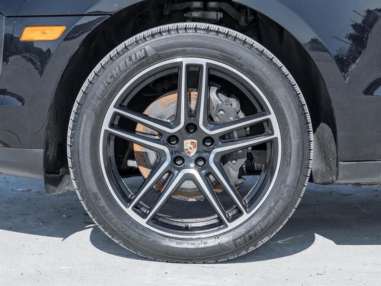 2021 Porsche Macan AWD Premium Pkg 20 Macan Turbo Wheels in High Glos Photo