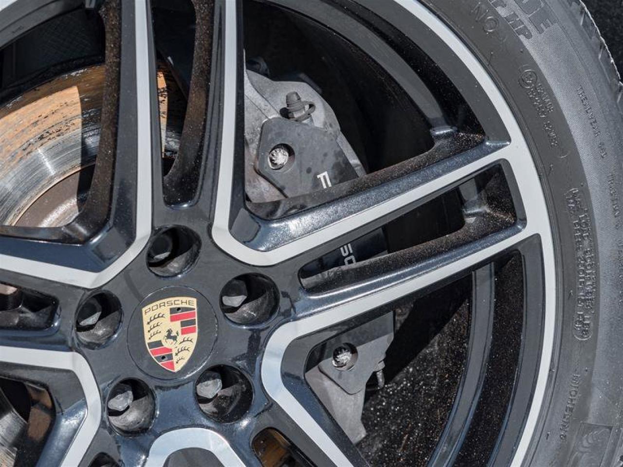 2021 Porsche Macan AWD Premium Pkg 20 Macan Turbo Wheels in High Glos Photo