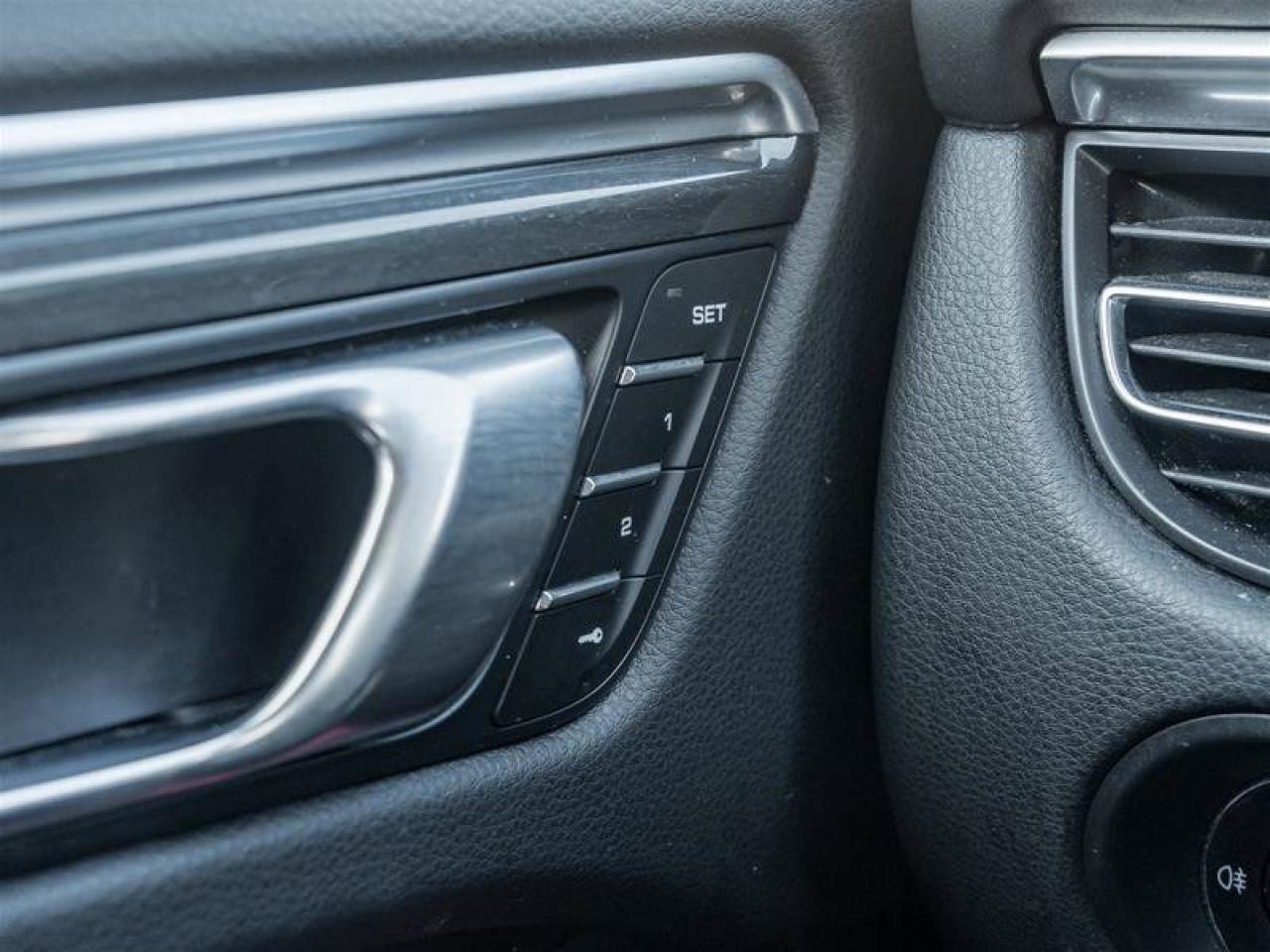 2021 Porsche Macan AWD Premium Pkg 20 Macan Turbo Wheels in High Glos Photo