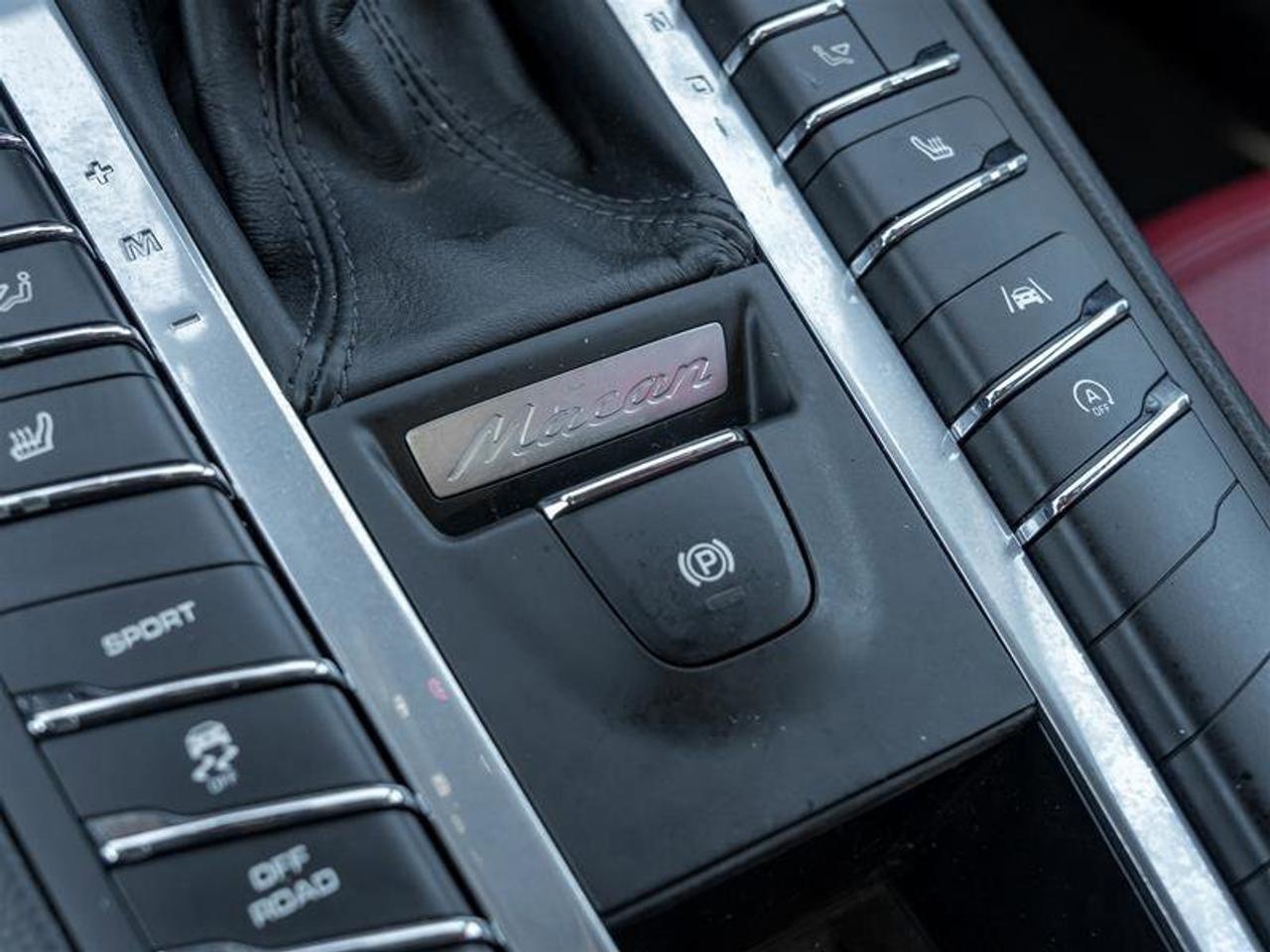 2021 Porsche Macan AWD Premium Pkg 20 Macan Turbo Wheels in High Glos Photo