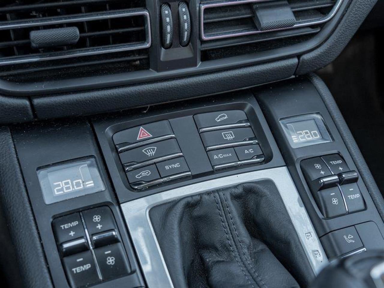 2021 Porsche Macan AWD Premium Pkg 20 Macan Turbo Wheels in High Glos Photo