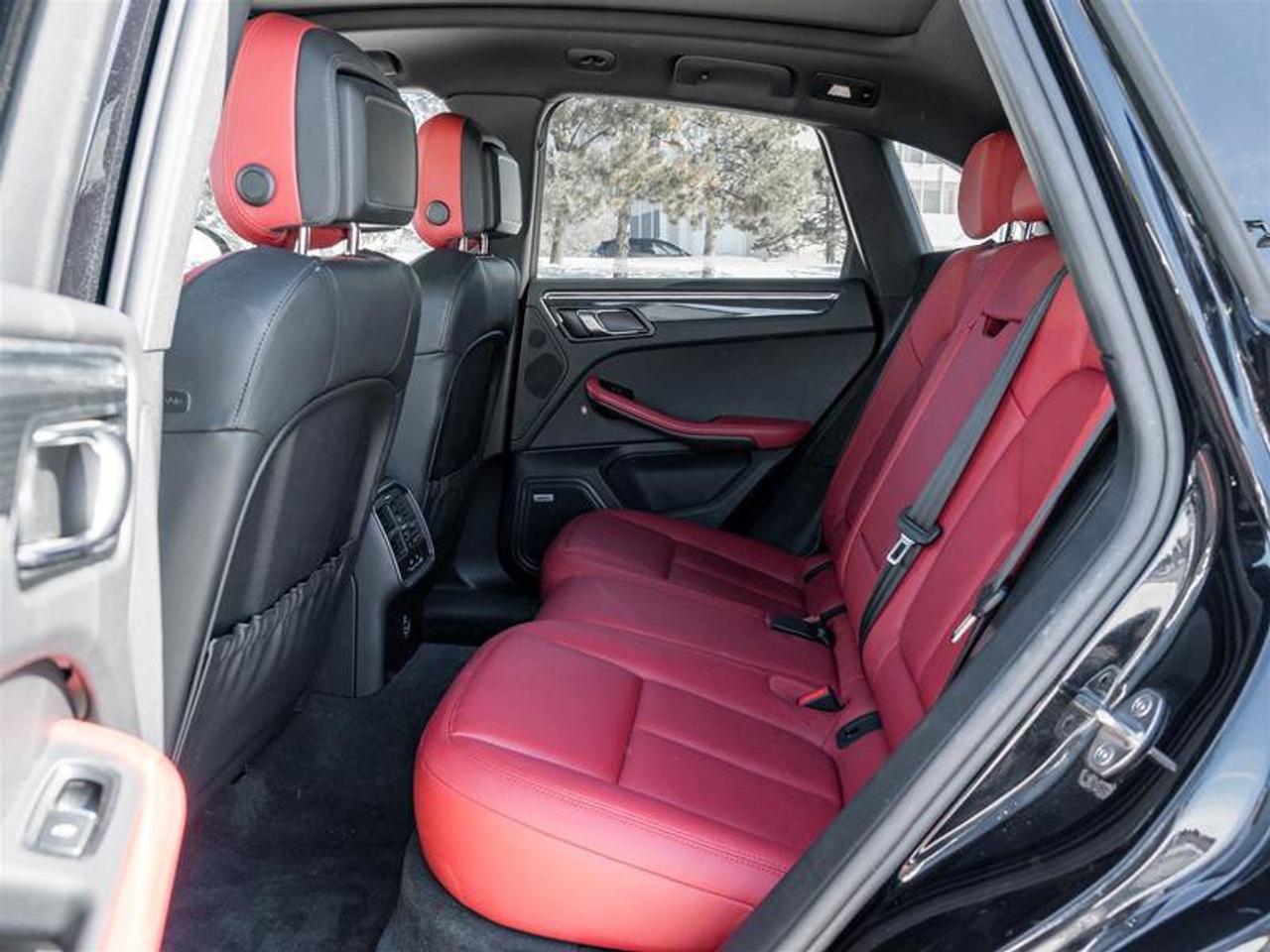 2021 Porsche Macan AWD Premium Pkg 20 Macan Turbo Wheels in High Glos Photo