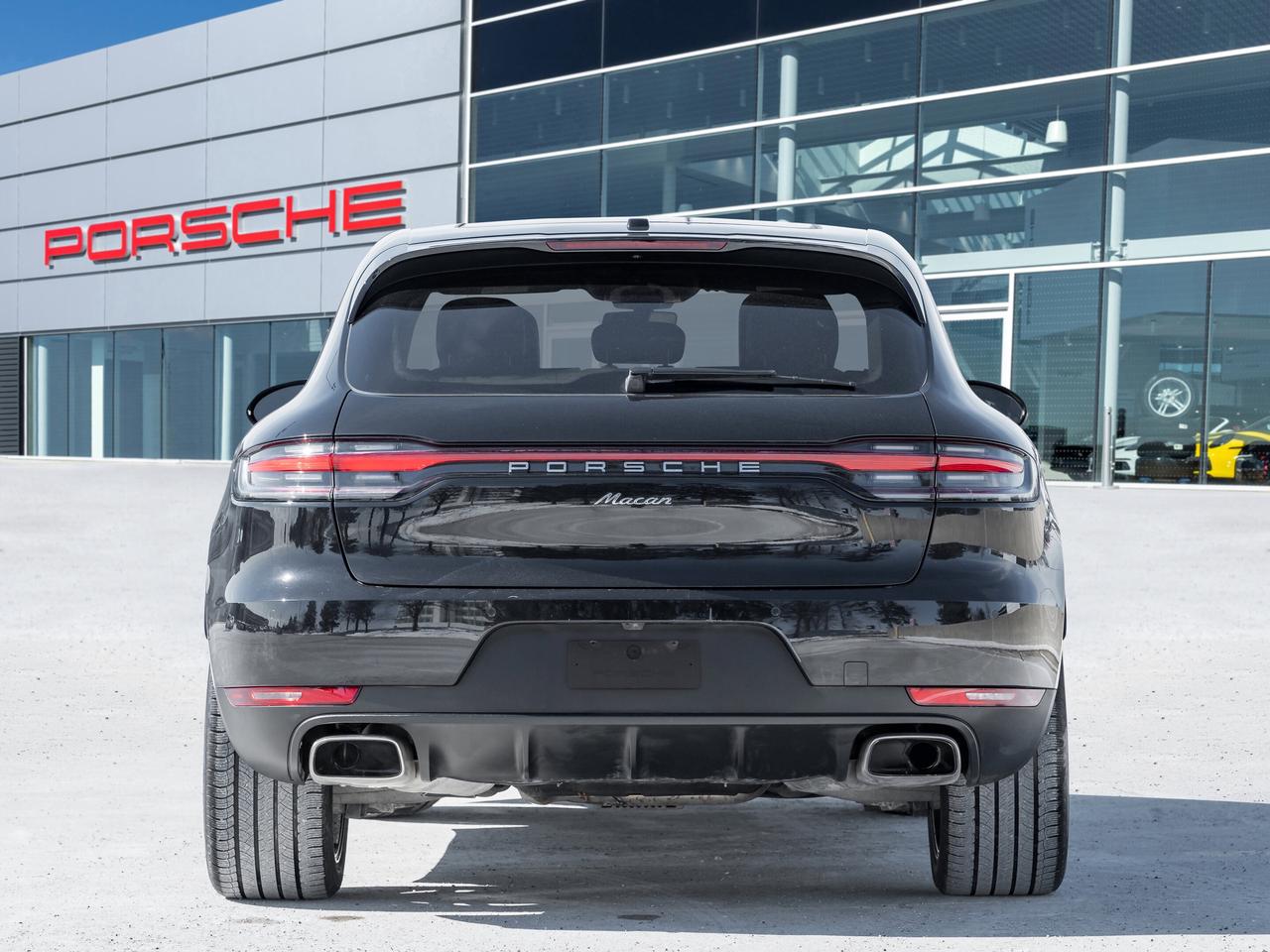 2021 Porsche Macan AWD Premium Pkg 20 Macan Turbo Wheels in High Glos Photo