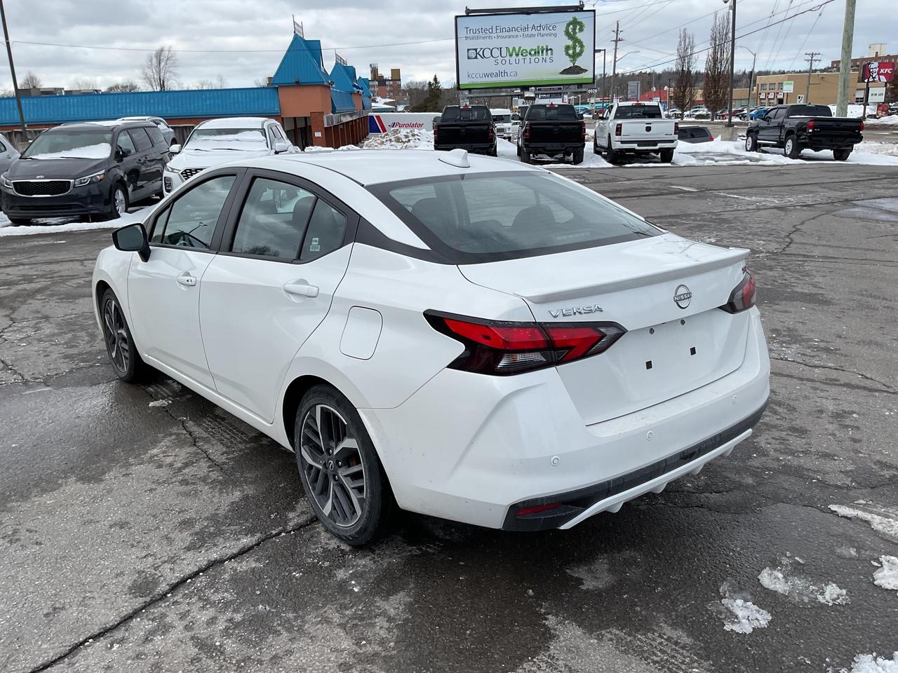2024 Nissan Versa SR 4DR SEDAN Photo4
