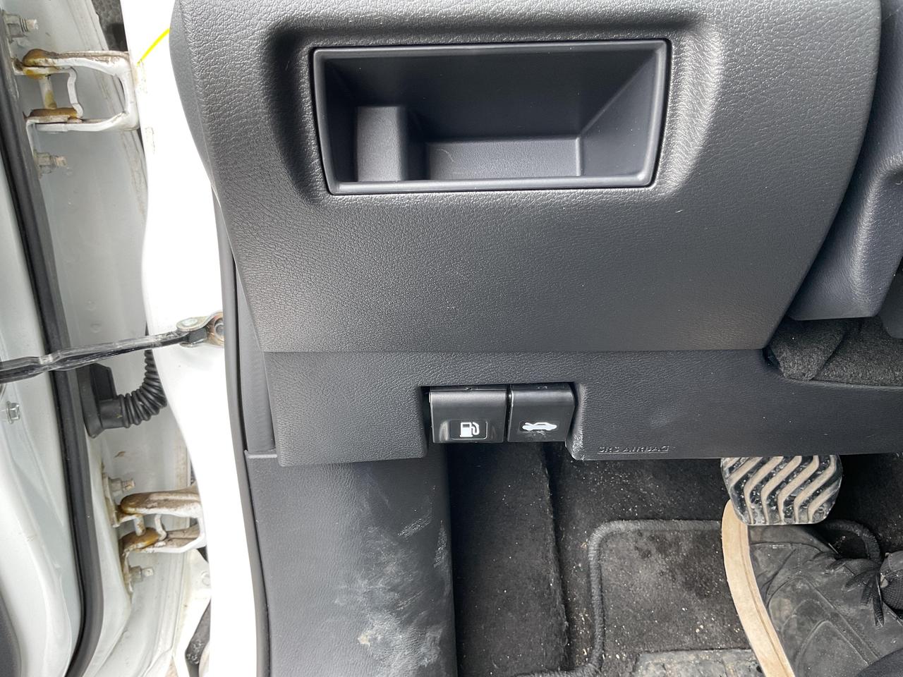 2024 Nissan Versa SR 4DR SEDAN Photo