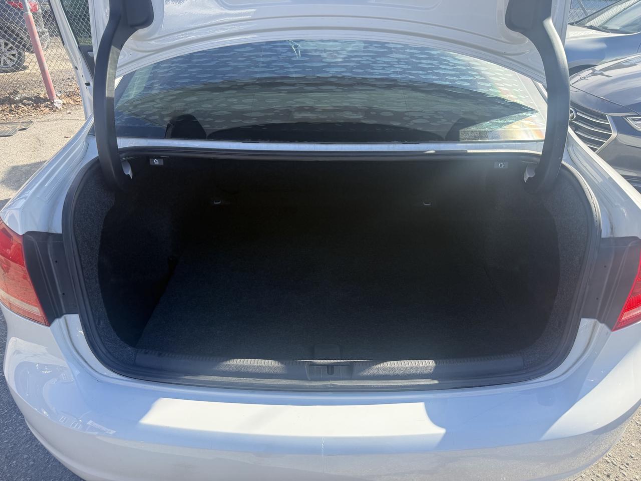 2015 Volkswagen Passat *** 3 YEAR WARRANTY INCLUDED *** Photo
