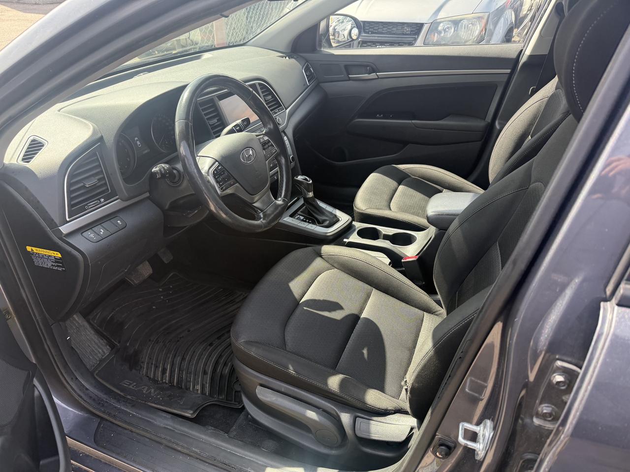 2018 Hyundai Elantra *** 3 YEAR WARRANTY INCLUDED *** Photo