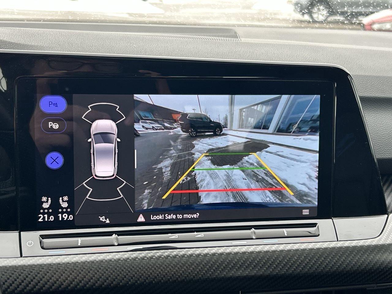 2024 Volkswagen Golf R 2.0T 7Sp at DSG w/Tip Leather  Alloy Wheels  Heads Photo